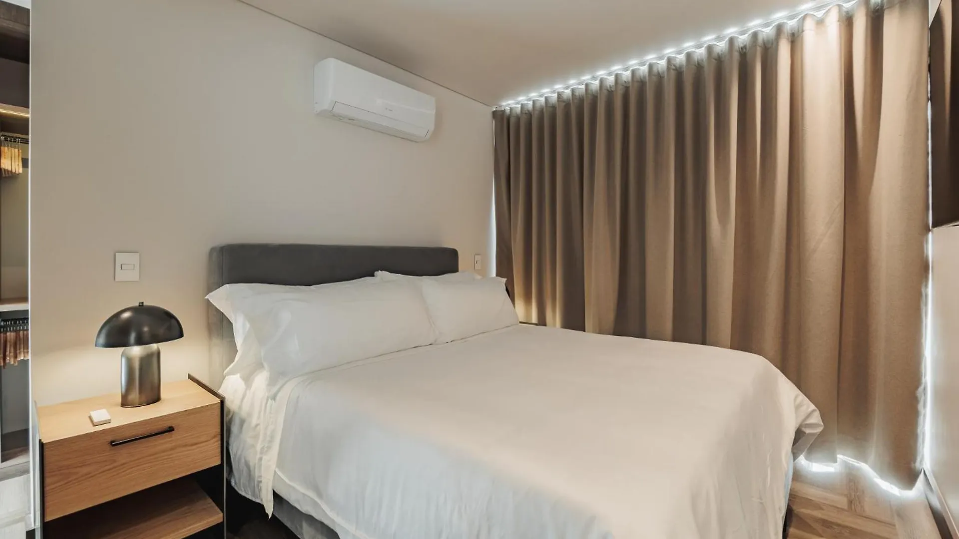 Apartamentos Lujosos En Edificio Morph En El Poblado 메딜린