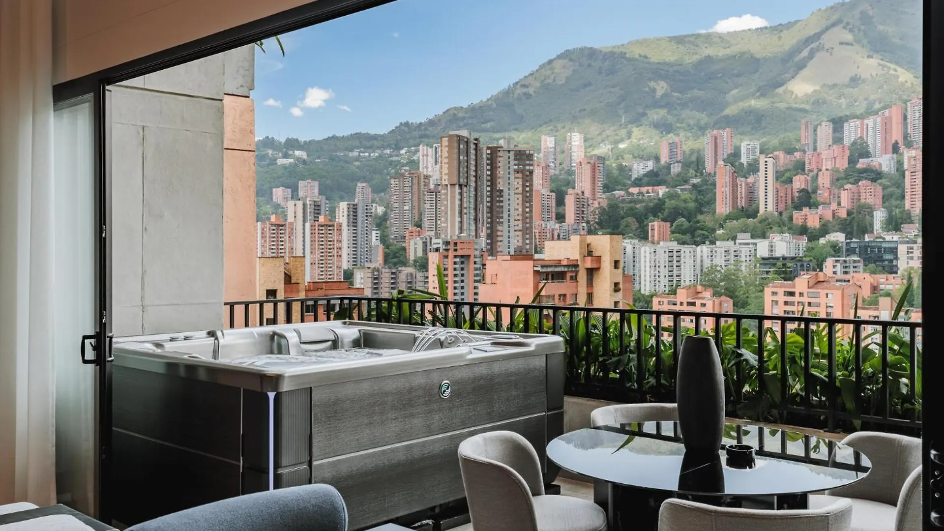 Apartamentos Lujosos En Edificio Morph En El Poblado 메딜린 콜롬비아