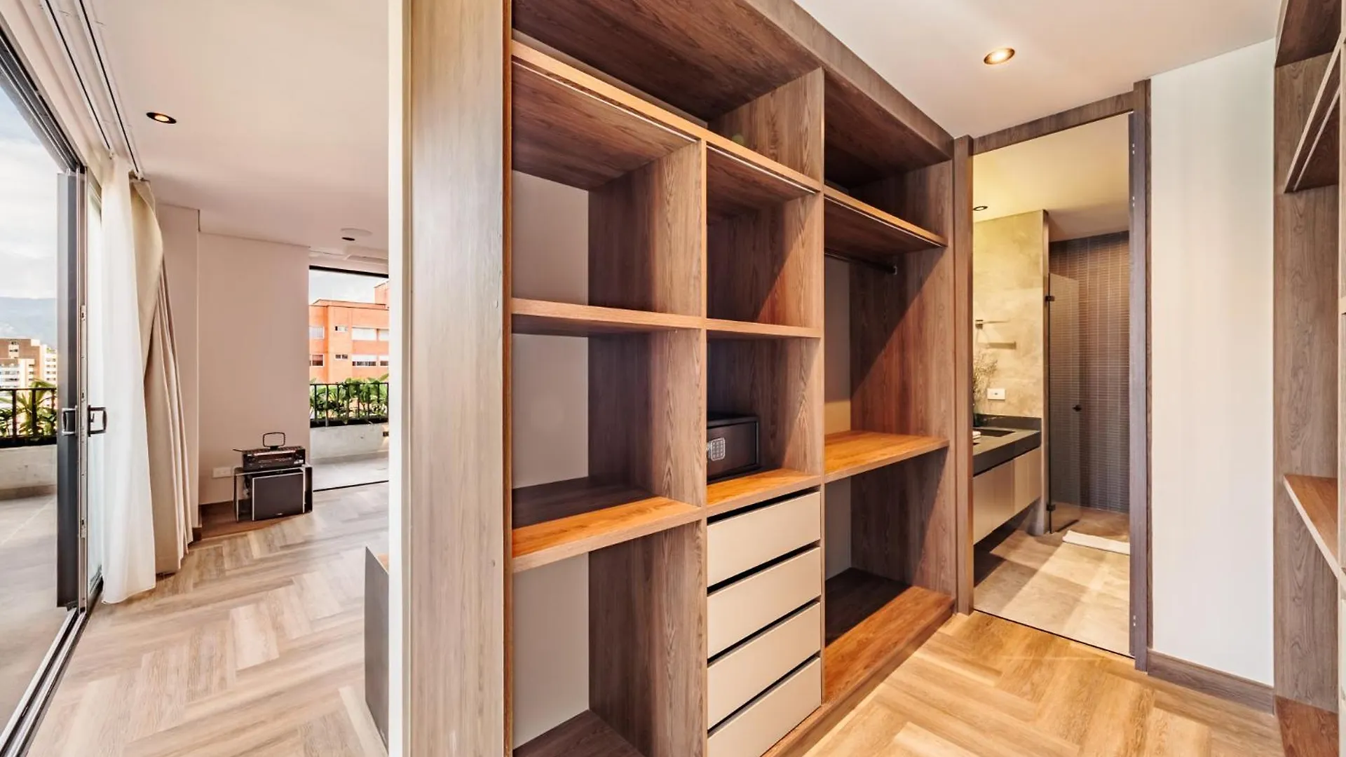 Apartamentos Lujosos En Edificio Morph En El Poblado 메딜린