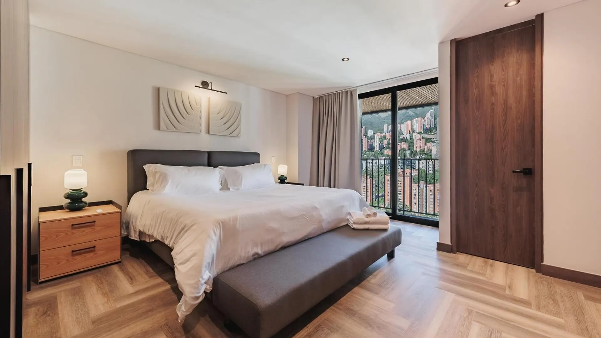 Apartment Impresionantes Aptos En Edificio Morph Con Vista Increible A El Poblado Medellin Colombia