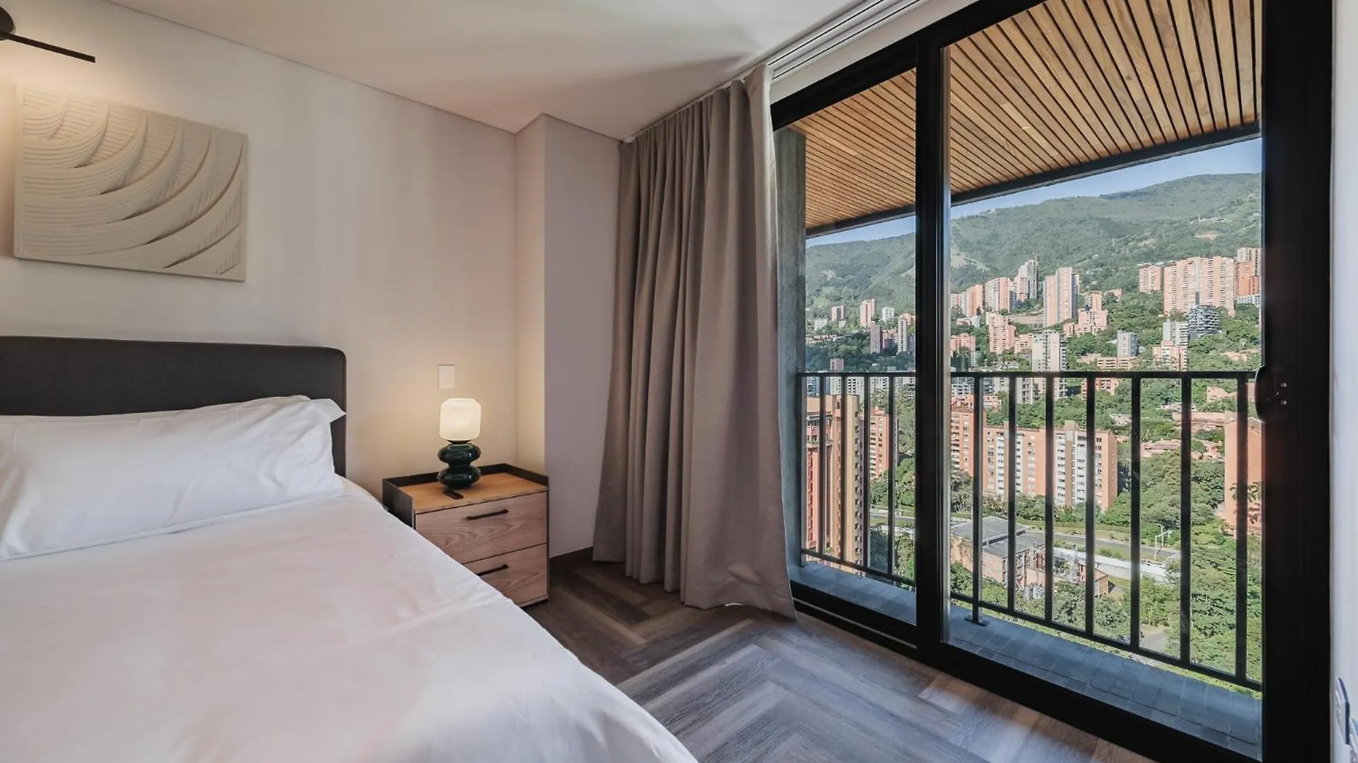 Impresionantes Aptos En Edificio Morph Con Vista Increible A El Poblado Medellin Apartment