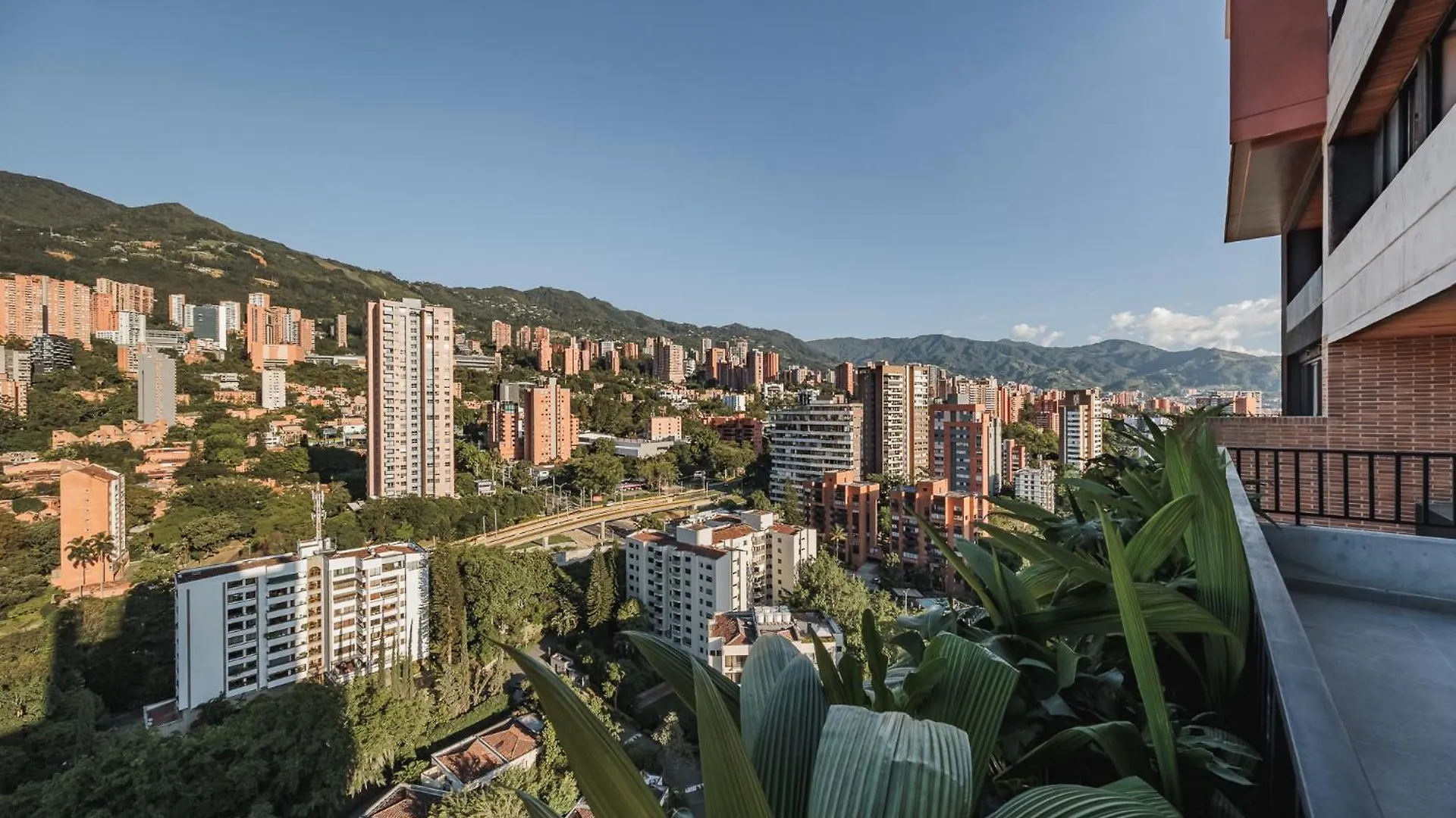 Impresionantes Aptos En Edificio Morph Con Vista Increible A El Poblado Medellin